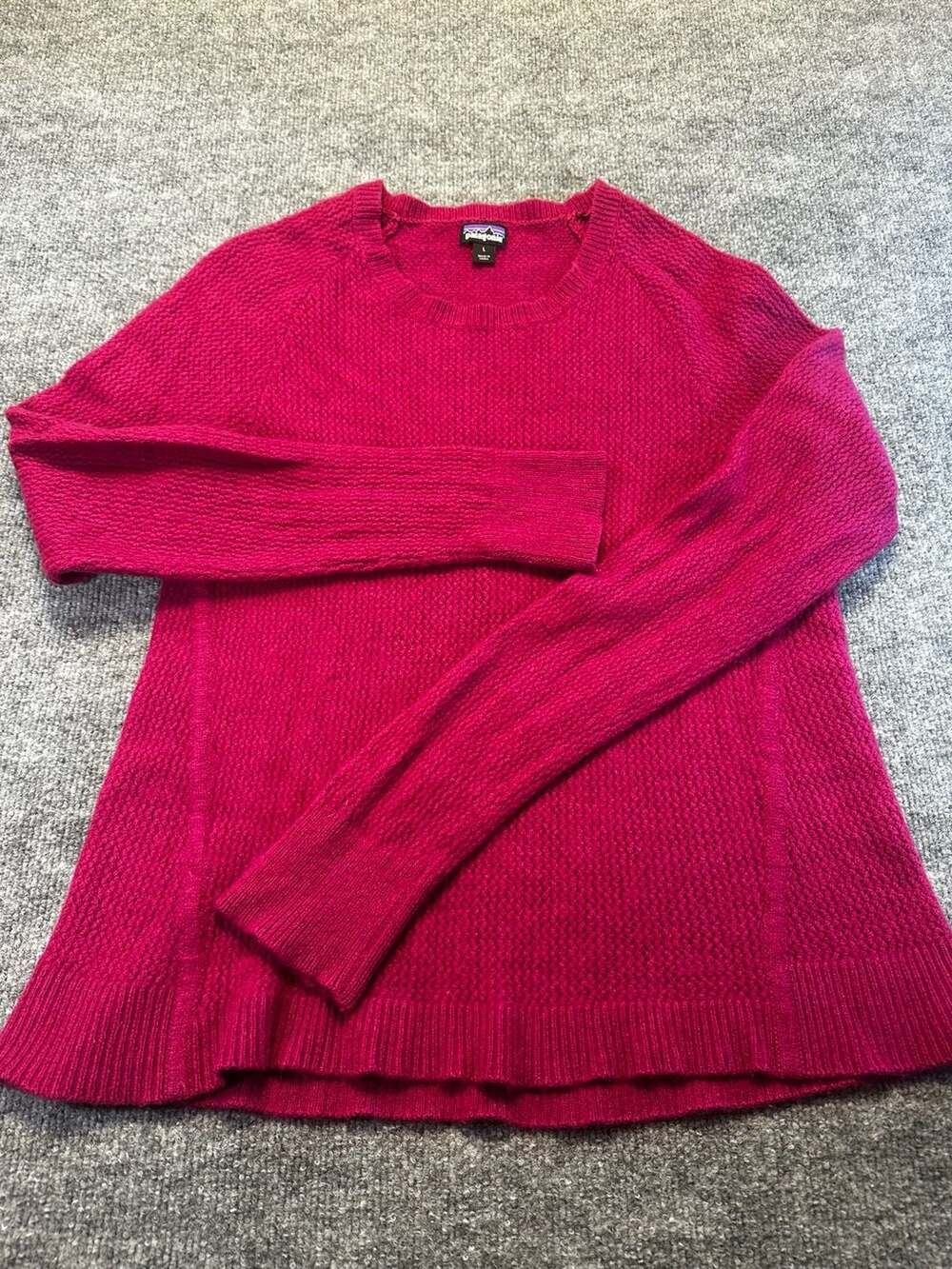Patagonia Women's Textured Knit Crewneck Sweater Size L Classic Preppy Active